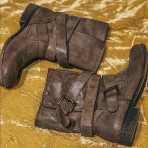 MADDEN GIRL | Billie brown moto boots